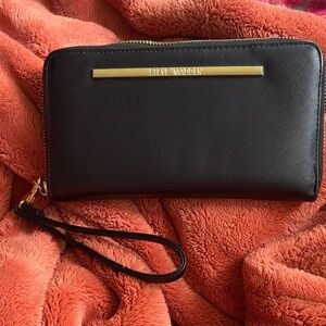 Steve Madden long zip around wallet/ wristlet